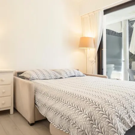 Apartment A Pied Les Pins 150m